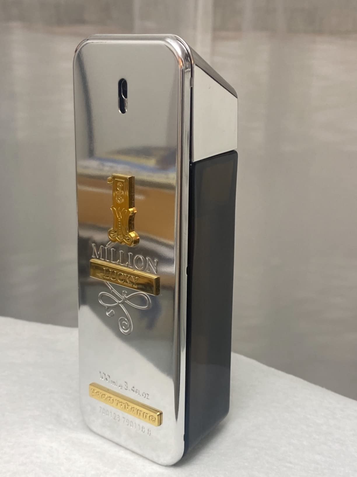 Rabanne 1 Million Parfum/Lucky - Event & Party Supply Photos recension och pris