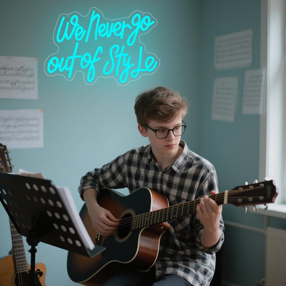 We Never Go Out Of Style Neon  - Neon Sign Party recension och pris